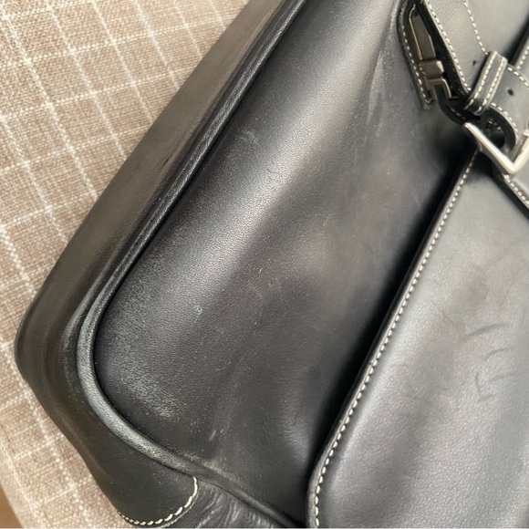 COACH Vintage Ladies Messenger Bag, Real Leather, Genuine Serial Number - Picture 8 of 8